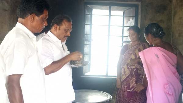 ரூ.1000 பரிசு 