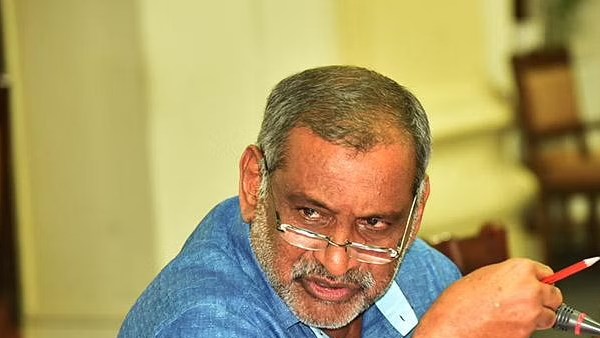 பதவி விலக வலியுறுத்தல் பதவி விலக வலியுறுத்தல்