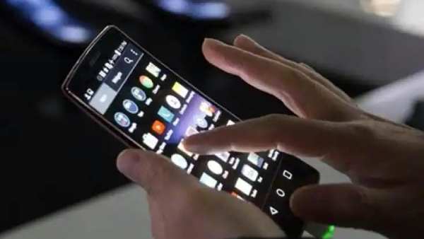 வித்தியாசமான இளைஞர்