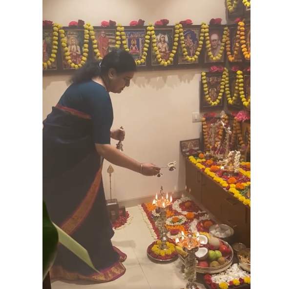 பூஜை செய்த சசிகலா