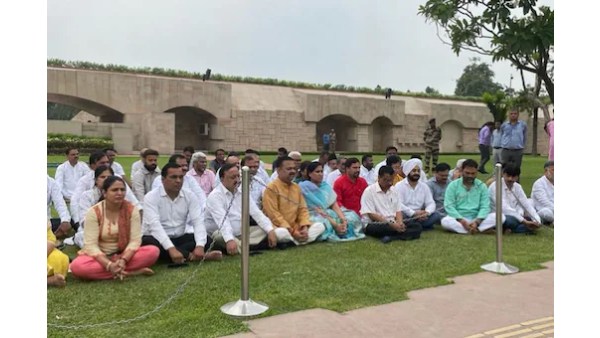  எம். எல். ஏக்களுக்கு அழைப்பு 