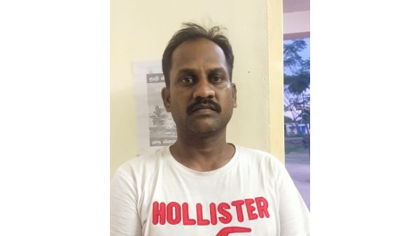 பெட்டியை வாங்க வந்த நபர்கள்