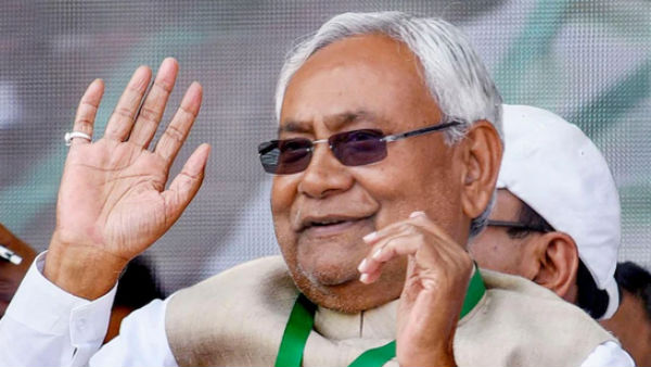  நிதீஷ் குமார்