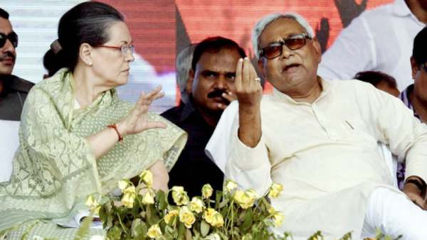  பீகார் ஆட்சி கவிழ்கிறது?