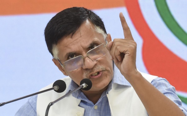 காங்கிரஸ் பதிலடி