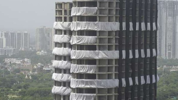  துப்புறவு பணியாளர்கள்