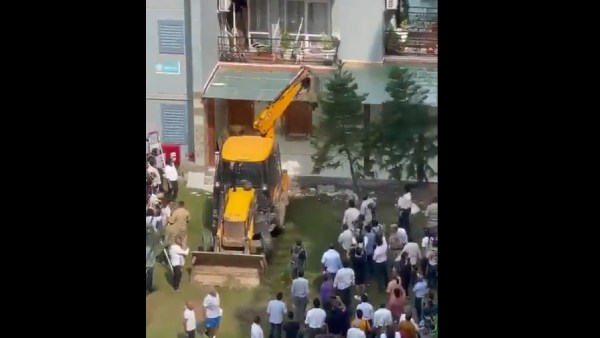 புல்டோசர் 