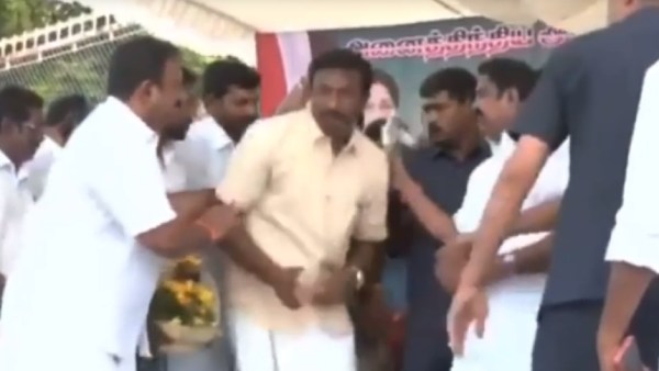 பிரம்மாண்ட பொதுக்கூட்டம் 