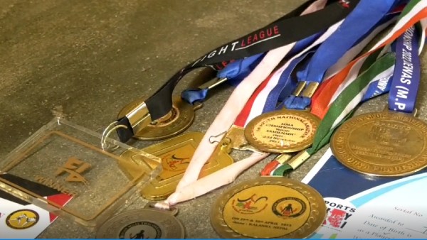 இந்தியா சார்பில் பதக்கம் வென்றார்