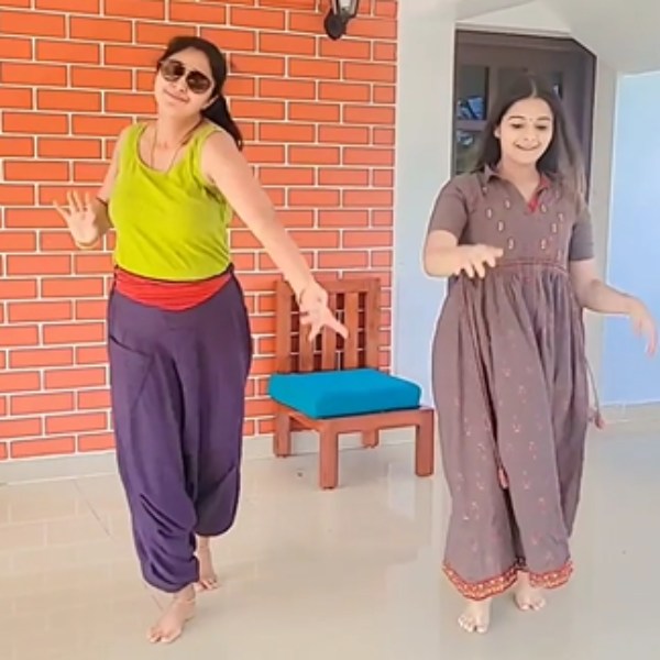 3 பெண்கள் 