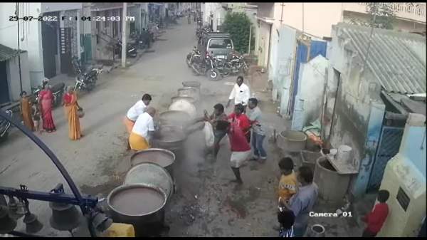  அண்டாவில் விழுந்தார்