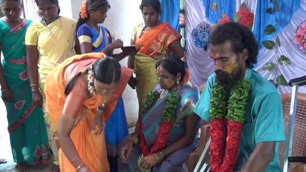 மாற்றுத்திறனாளி தம்பதி 