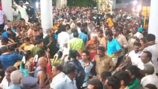  பூப்பல்லக்கில் கள்ளழகர் 