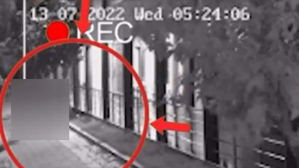 மாணவியின் தாய் மறுப்பு மாணவியின் தாய் மறுப்பு