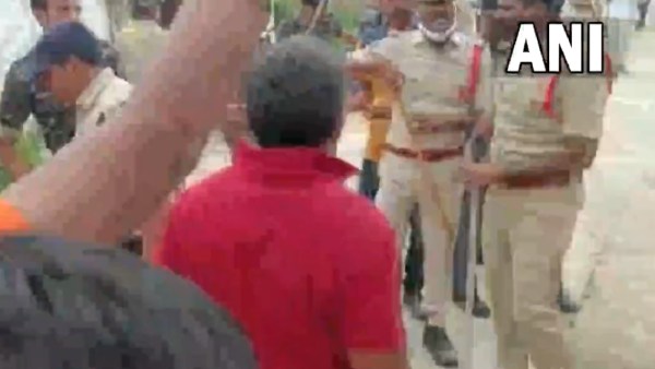 Telangana: BJP, TRS workers clash during BJP yatra 