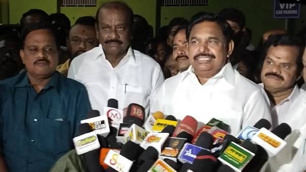 எல்லா குட்டிகளும் எங்கள் பக்கம்