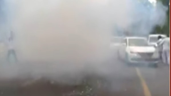 கதறி அழுதனர் கதறி அழுதனர்