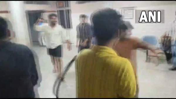  மருத்துவமனையில் பிறந்தநாள் பார்டி