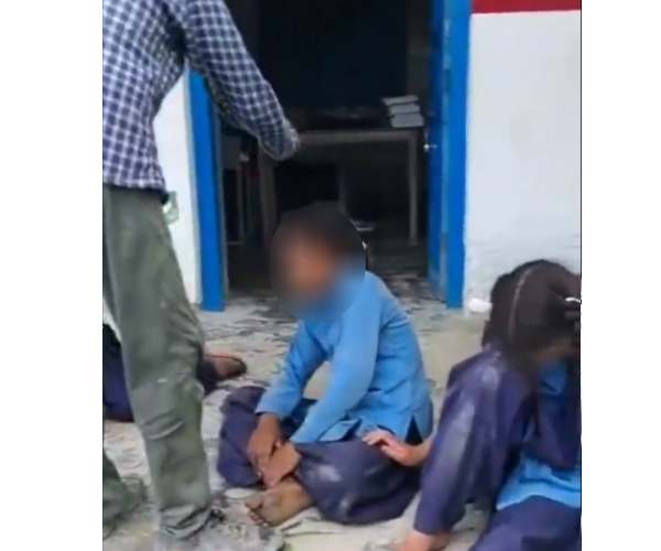 மாணவிகள் வகுப்பு 