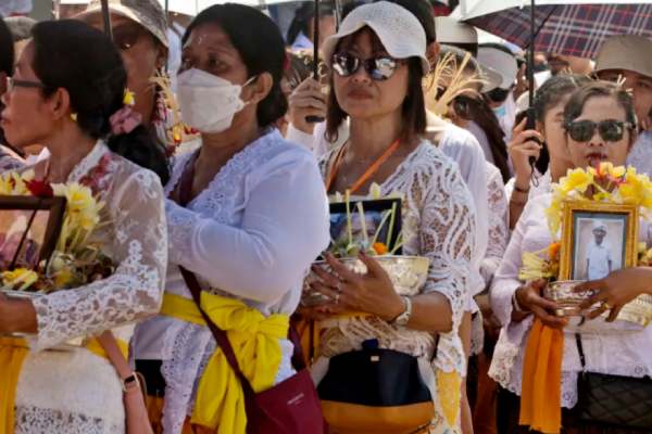 சவ பெட்டிகள் சவ பெட்டிகள்