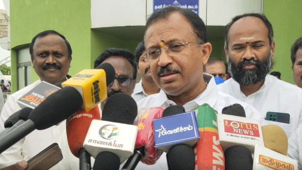 குடும்ப ஆட்சி குடும்ப ஆட்சி