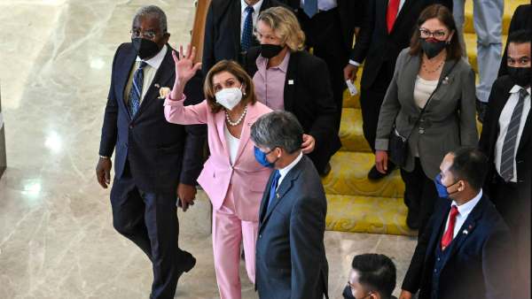 தைவானில் பெலோசி 