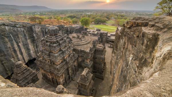  ஒரே கல் சிற்பம்