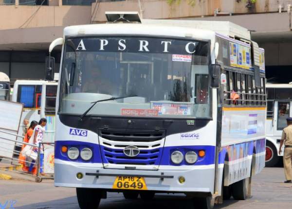 தொப்பென்று விழுந்தார் தொப்பென்று விழுந்தார்