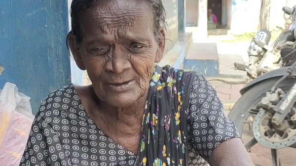 தெருவில் நிற்கிறேன் 