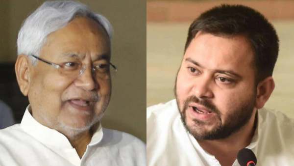  தனித்தனியே போட்டி 