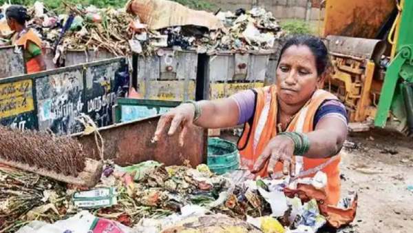 தெருவில் குப்பைகள் தெருவில் குப்பைகள்