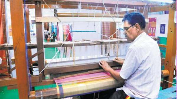 41,983 விசைத்தறி நெசவாளர்கள் 41,983 விசைத்தறி நெசவாளர்கள்