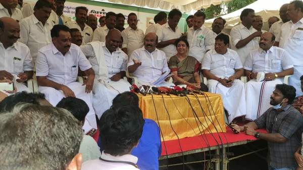 ஜெயக்குமார் 