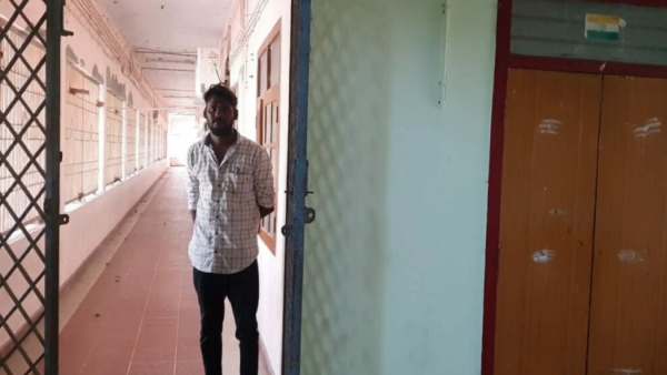 காவல்துறையில் புகார் 