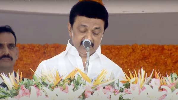 ராணுவம், அரசியல் 