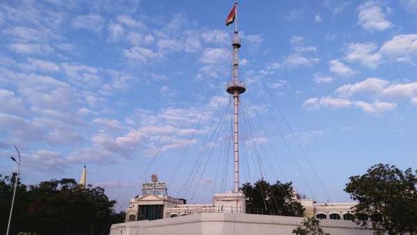 ஆளுநர்கள் 
