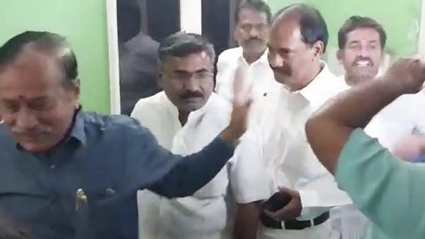 உரிமைகள் பறித்தது இல்லை 