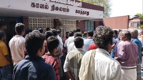 போலீசார் விசாரணை 