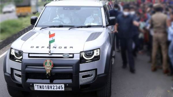 ஸ்டாலினின் டிஃபெண்டர் 