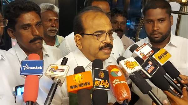  நாஞ்சில் சம்பத் 