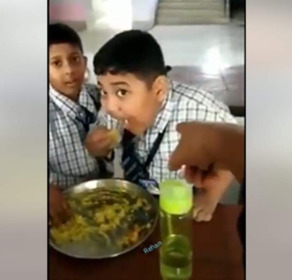 மாணவர்கள் 