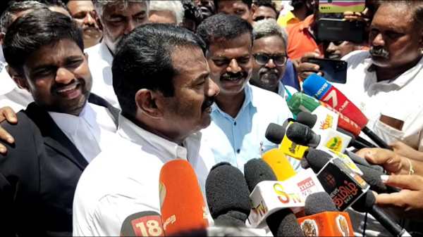 ஸ்டாலின் பயணம் பற்றி சீமான் ஸ்டாலின் பயணம் பற்றி சீமான்