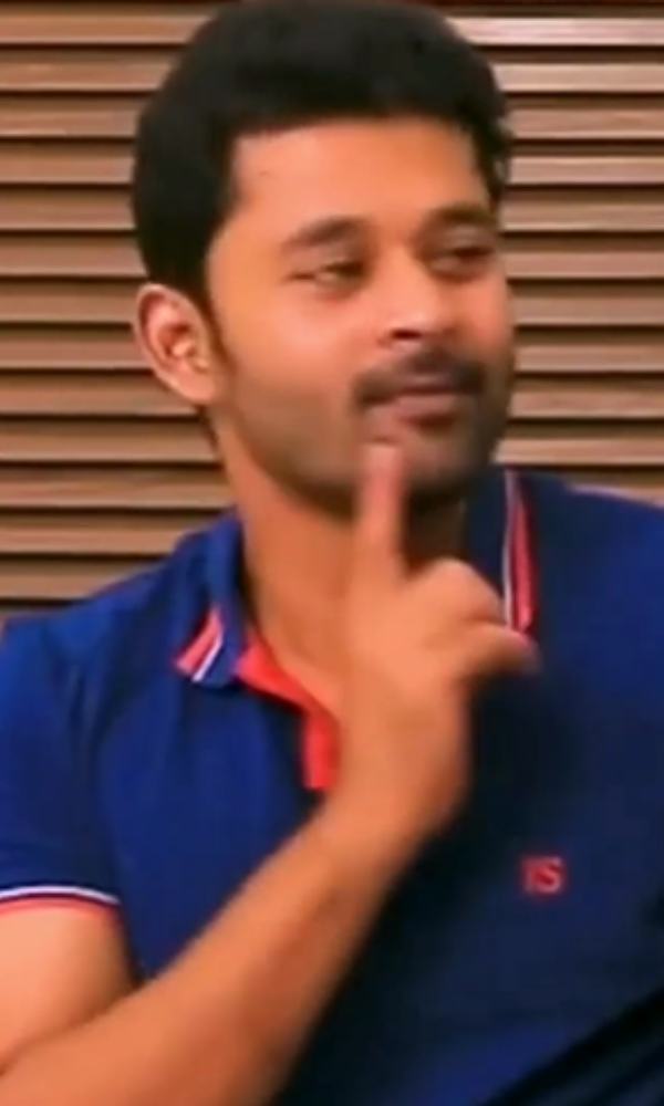 போட்டி வேற மாதிரி இருக்கு