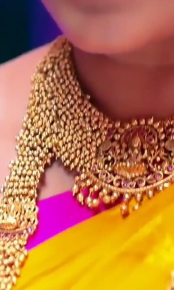 ரசிகர்களின் அன்பு கட்டளை