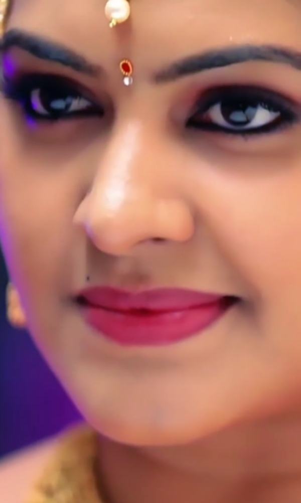 பாவாடை தாவணியில் பார்த்த உருவமா