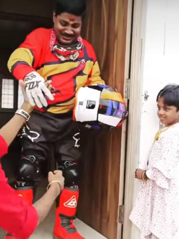  ரேஸ் உடை 