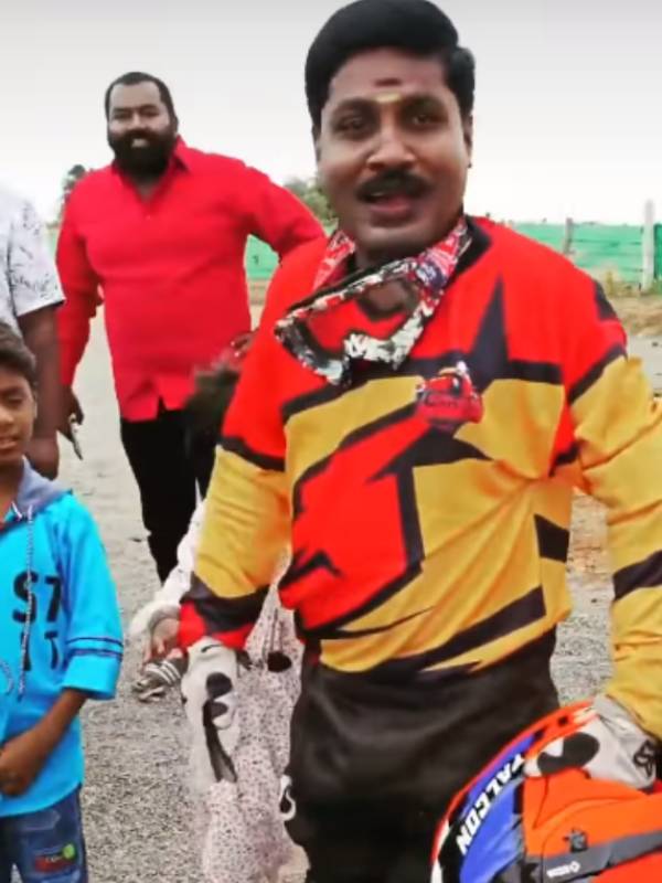 டிடிஎஃப் வாசன் ரசிகர்கள் 