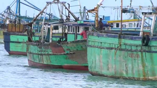 இலங்கை கடற்படை வீரர்கள் 