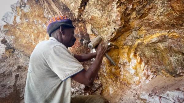  ஏழ்மையில் சூடான்