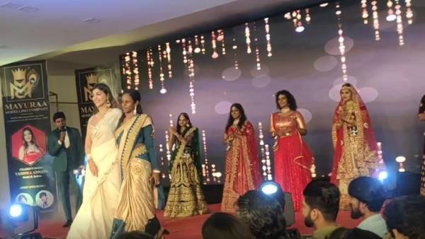  ஒய்யார நடையில். . 